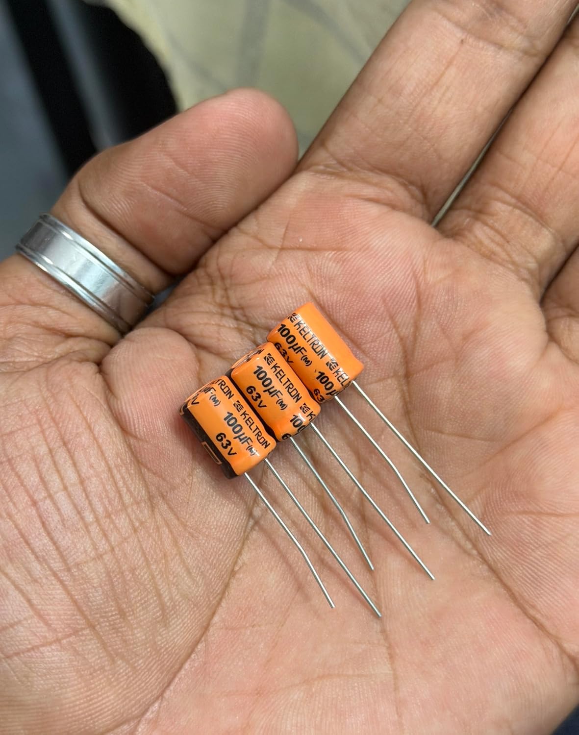 100uF 63V KELTRON Electrolytic Capacitor