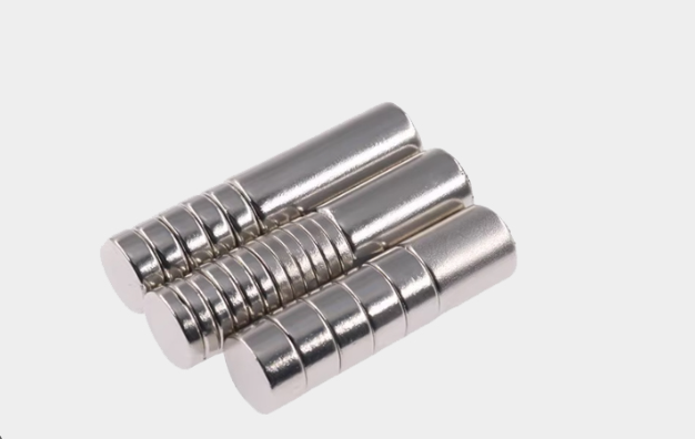 NEODIUM MAGNET 8x20MM