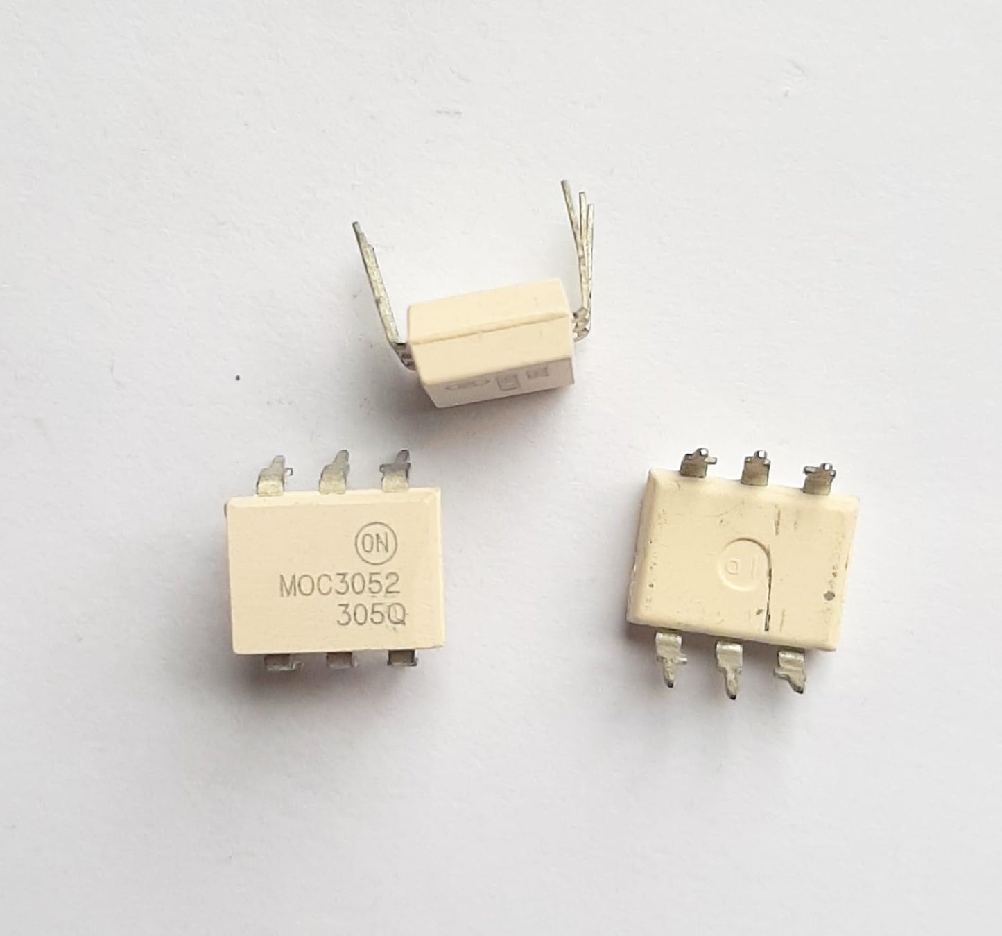 MOC3052 IC opto coupler Isocom DIP-6 MOC3052M 3052