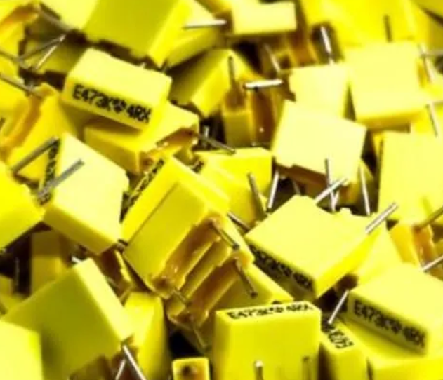 1UF 100V BOX CAPACITOR 105K100